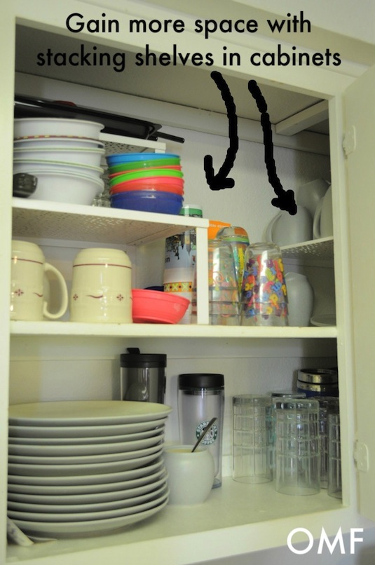 https://listotic.com/wp-content/uploads/2013/07/12-Easy-Kitchen-Organization-Tips-Stacking-Shelves.jpg