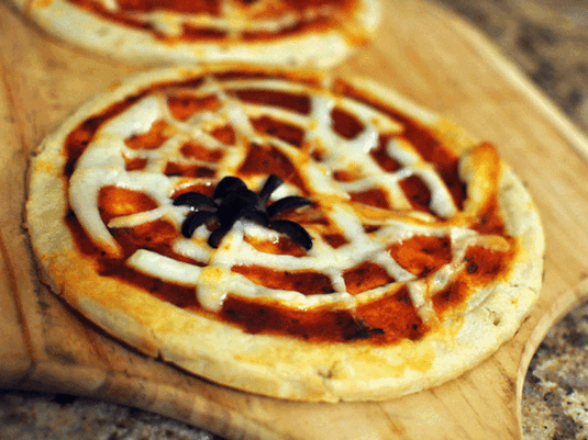 Easy spider web pizza creative recipes.