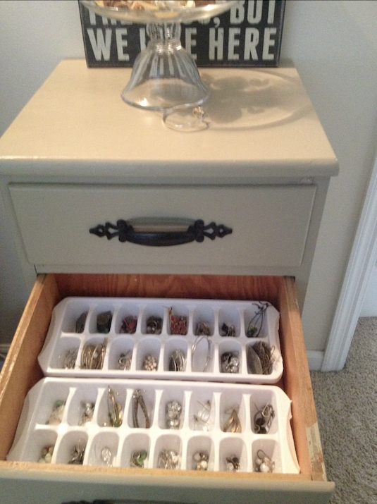 50 Genius Storage Ideas (all very cheap and easy!) Great for organizing and small houses.
