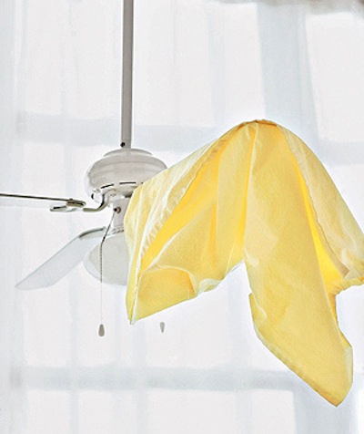 Tip for cleaning ceiling fans -- DIY household cleaning tips, tricks and hacks for your home bathrooms, kitchens, bedrooms, floors, furniture and more! Perfect for a lazy girl like me. Listotic.com 