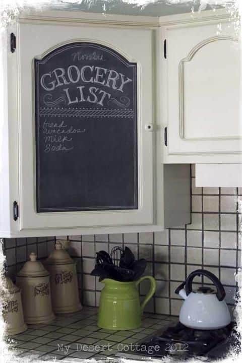 Chalkboard paint idea for your kitchen. -- A list of some of the best home remodeling ideas on a budget. Easy DIY, cheap and quick updates for your kitchen, living room, bedrooms and bathrooms to help sell your house! Lots of before and after photos to get you inspired! Fixer Upper, here we come. Listotic.com