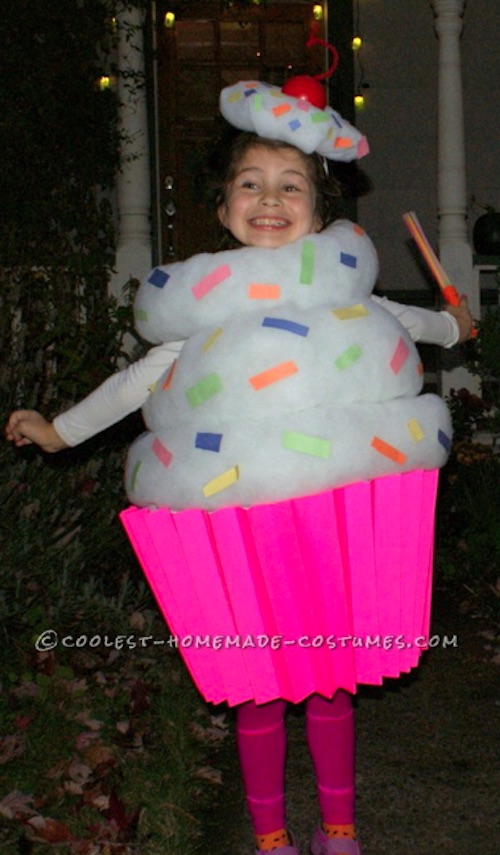 30 Easy DIY Halloween Costumes For Kids (Boys and Girls!) | How to make a DIY cupcake costume! 