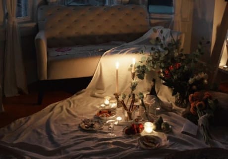 good stay at home date night ideas for married couples that are romantic and cheap to DIY.