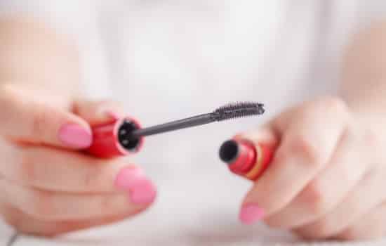 avoid pumping mascara is a basic makeup tips and tricks